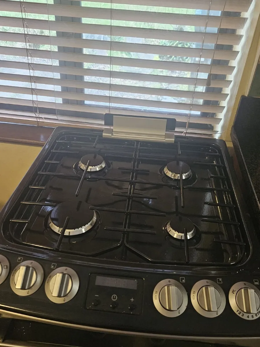 Gas Cooker - Image 1