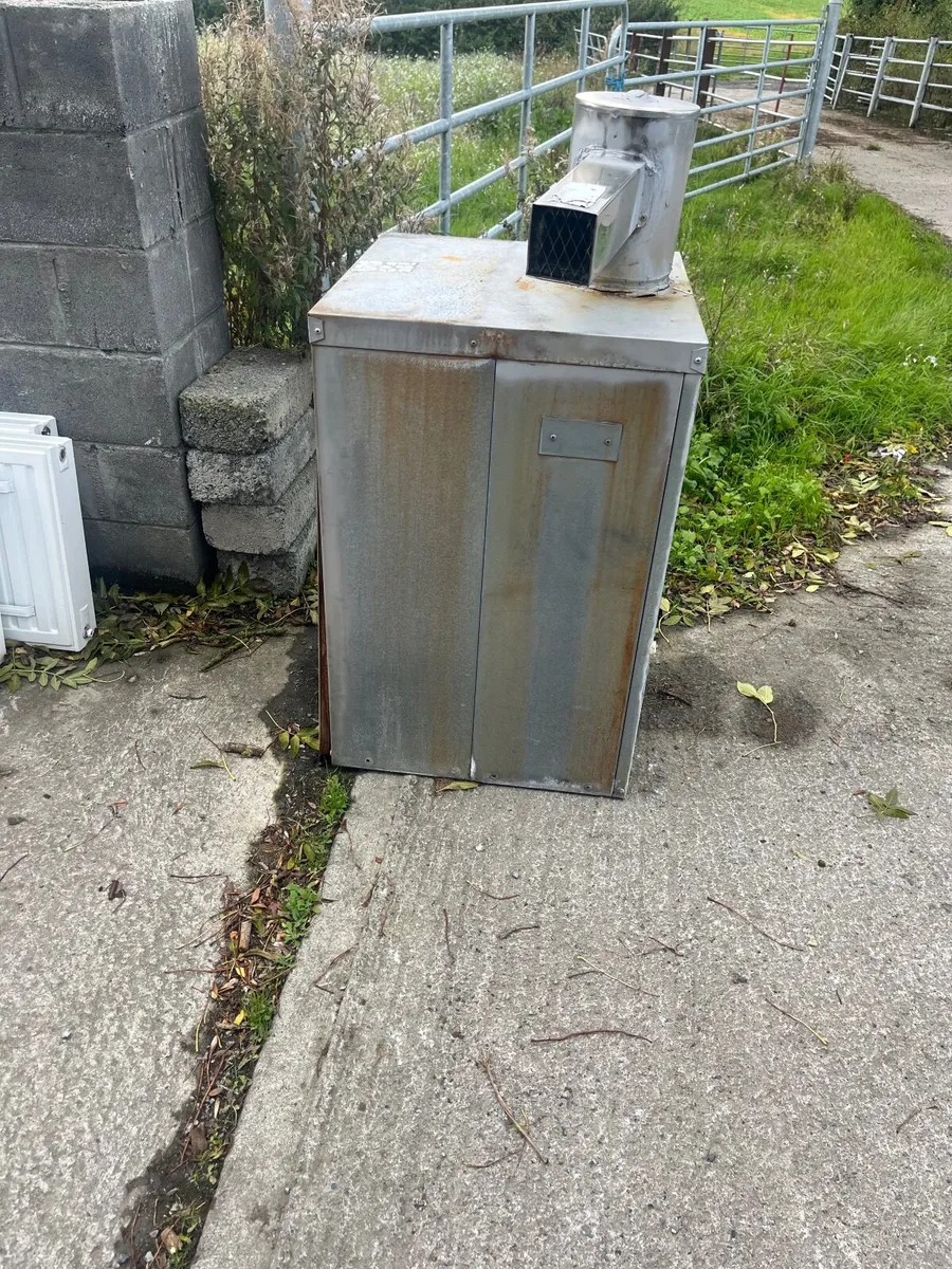 Oil boiler - Image 1