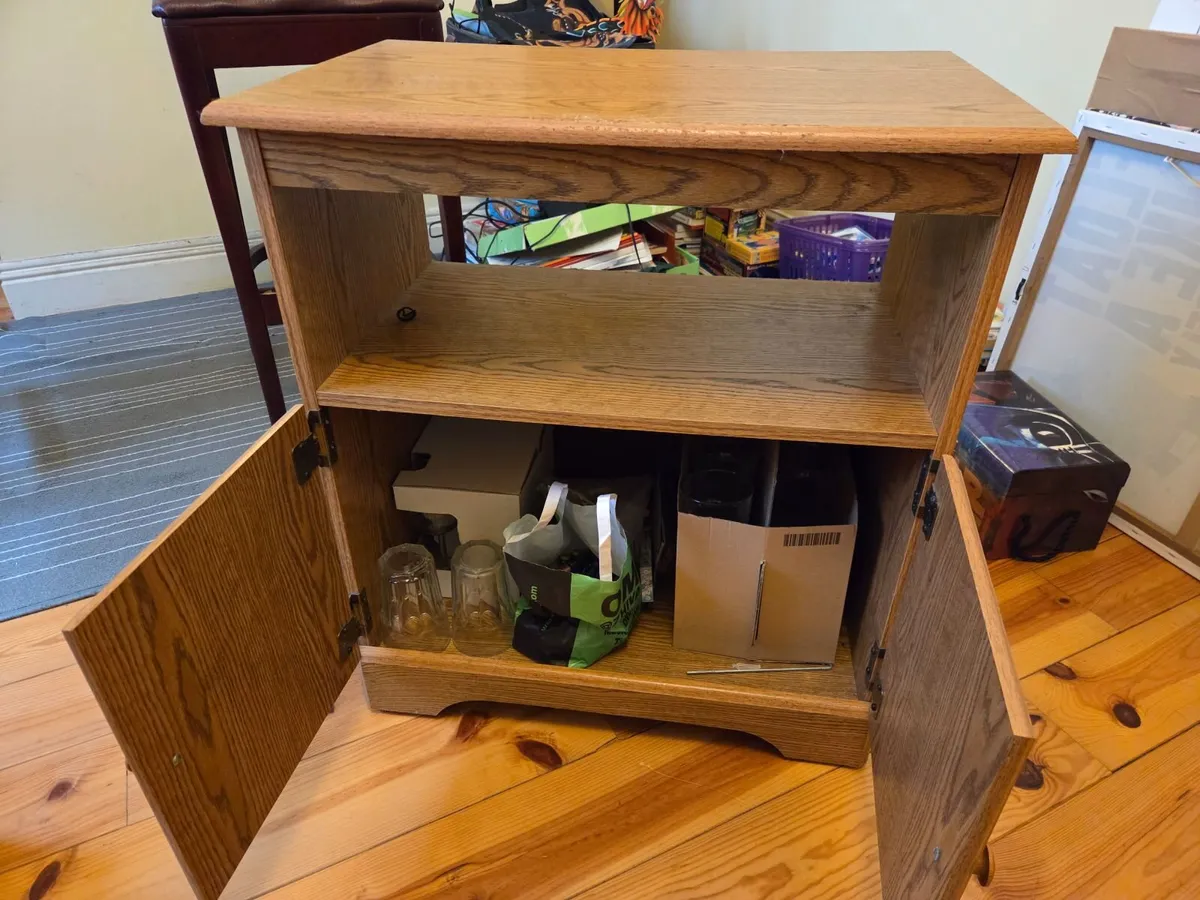 Traditional Oak Cabinet - Image 2