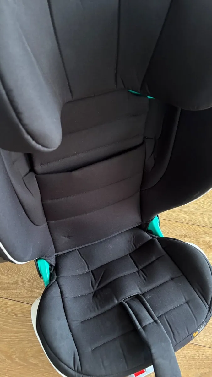 Child Car seat - Image 2