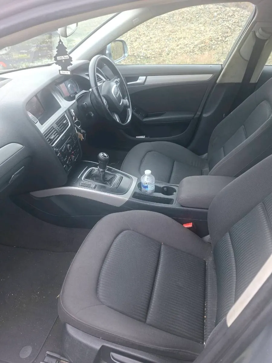2010 audi a4 - Image 3