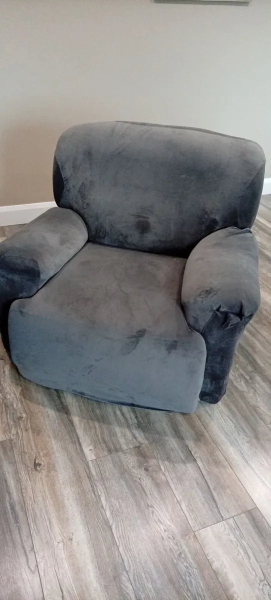 Couch - Image 2
