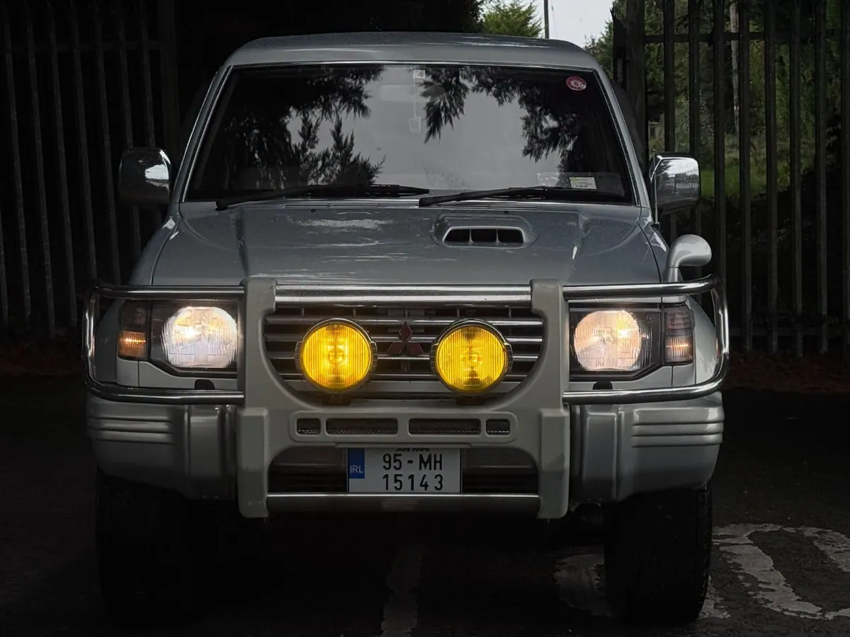Mitsubishi Pajero Exceed 2.8 Auto - Image 2