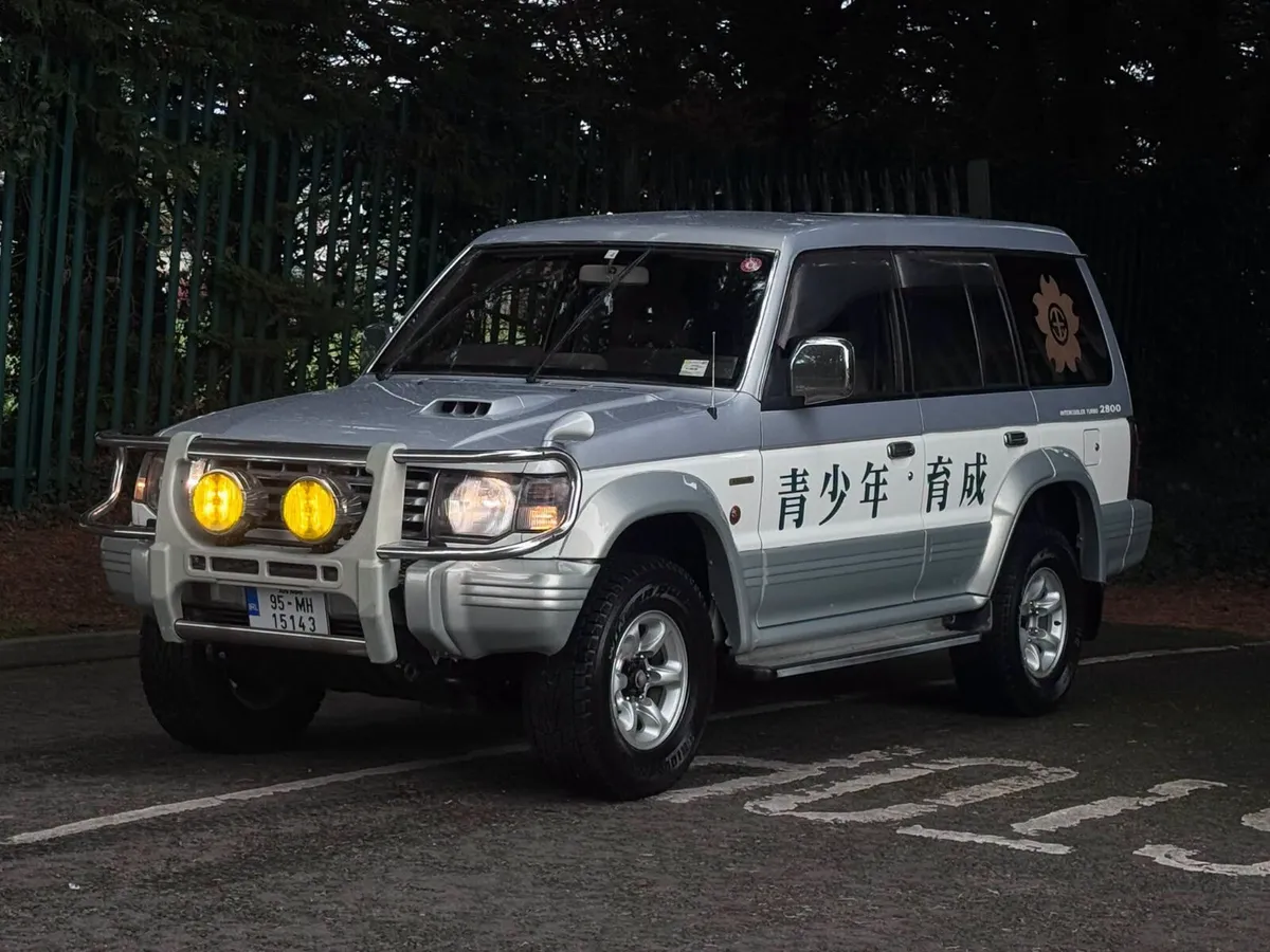 Mitsubishi Pajero Exceed 2.8 Auto - Image 3