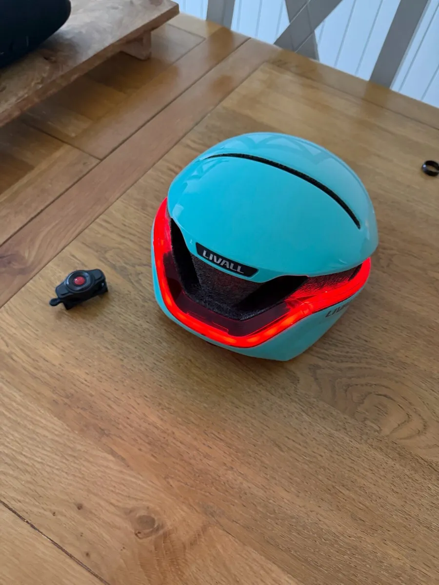 Livall smart helmet - Image 2