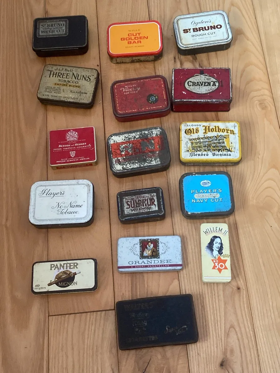 Pub memorabilia - Image 1