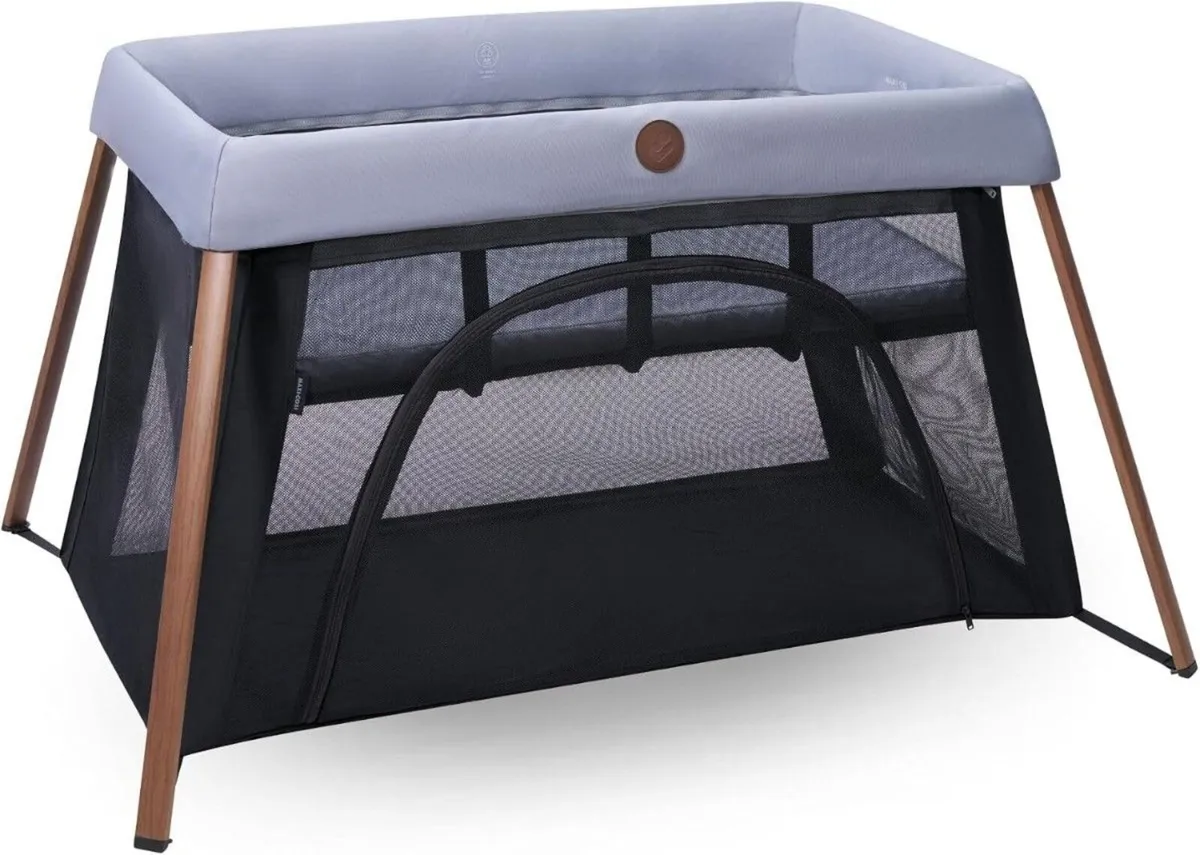 Iris2 Compact Travel Cot 0–15KG Essential Graphite - Image 1