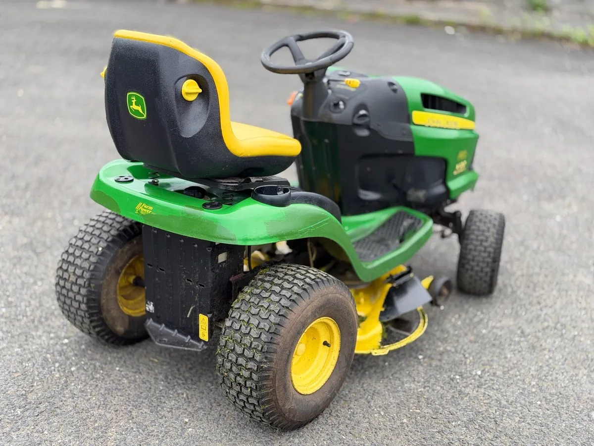JohnDeere X120 RideOn 19.5Hp Hydrostatic - Image 3
