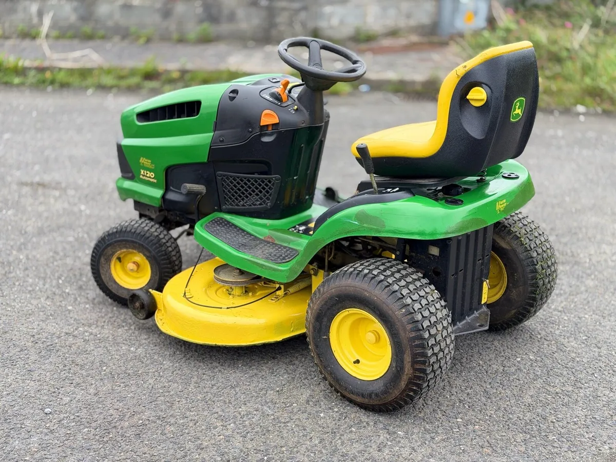 JohnDeere X120 RideOn 19.5Hp Hydrostatic - Image 4
