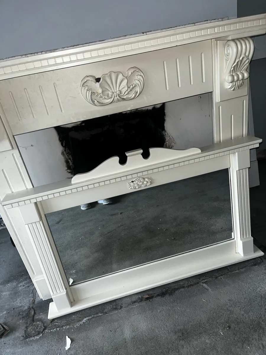 Mirror & fireplace surround - Image 4