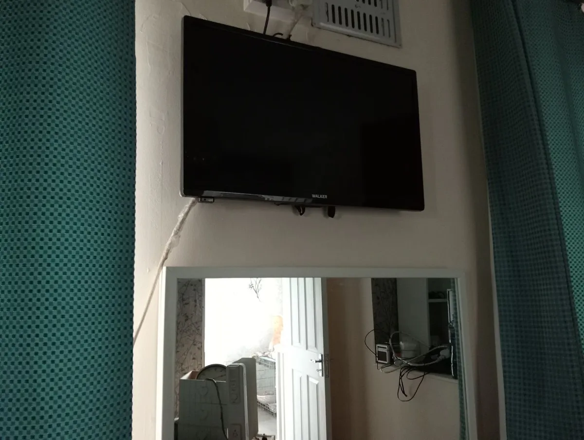 Small flat screen tv. - Image 1