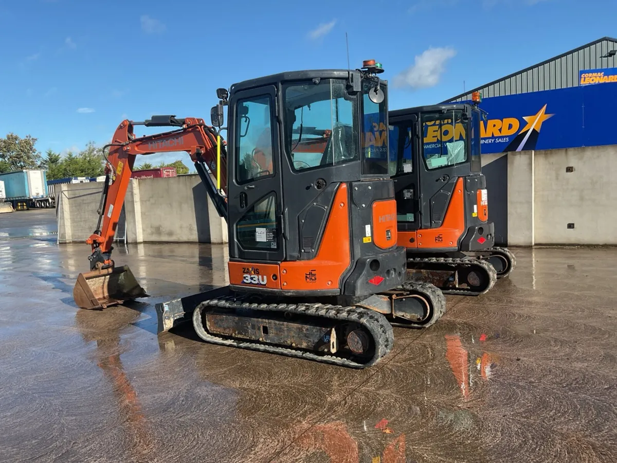 2023 HITACHI ZX33U-6-CX Mini Excavator - Image 4