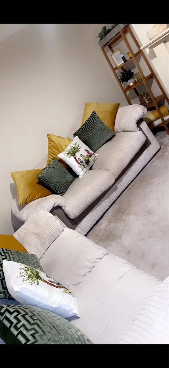 Furniture set - Image 3