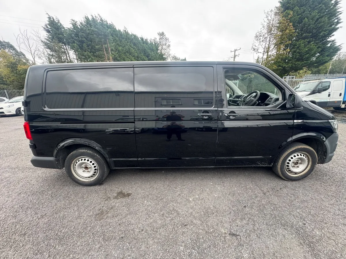 Volkswagen Transporter 2020 - Image 2