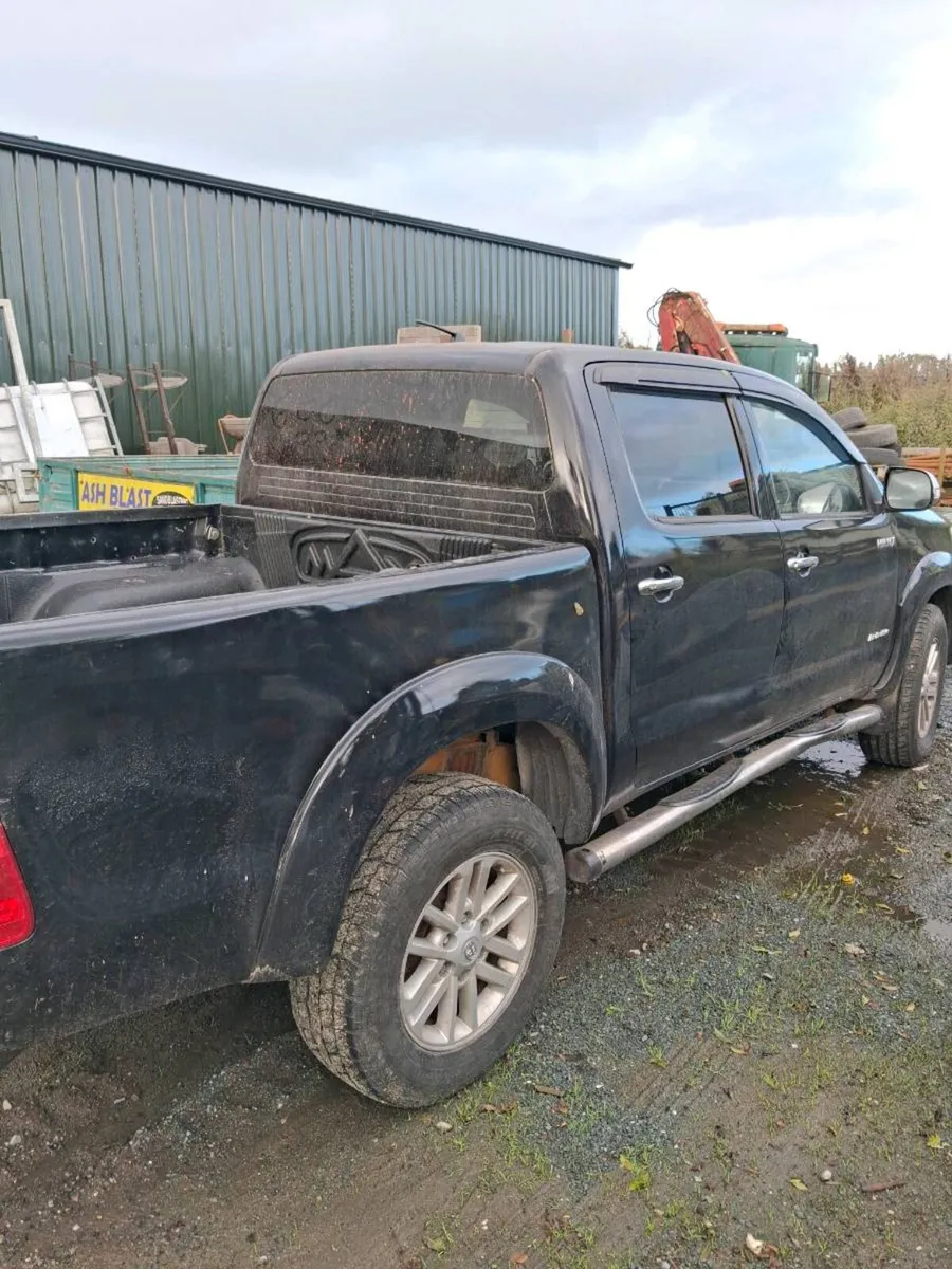 Toyota hilux - Image 2