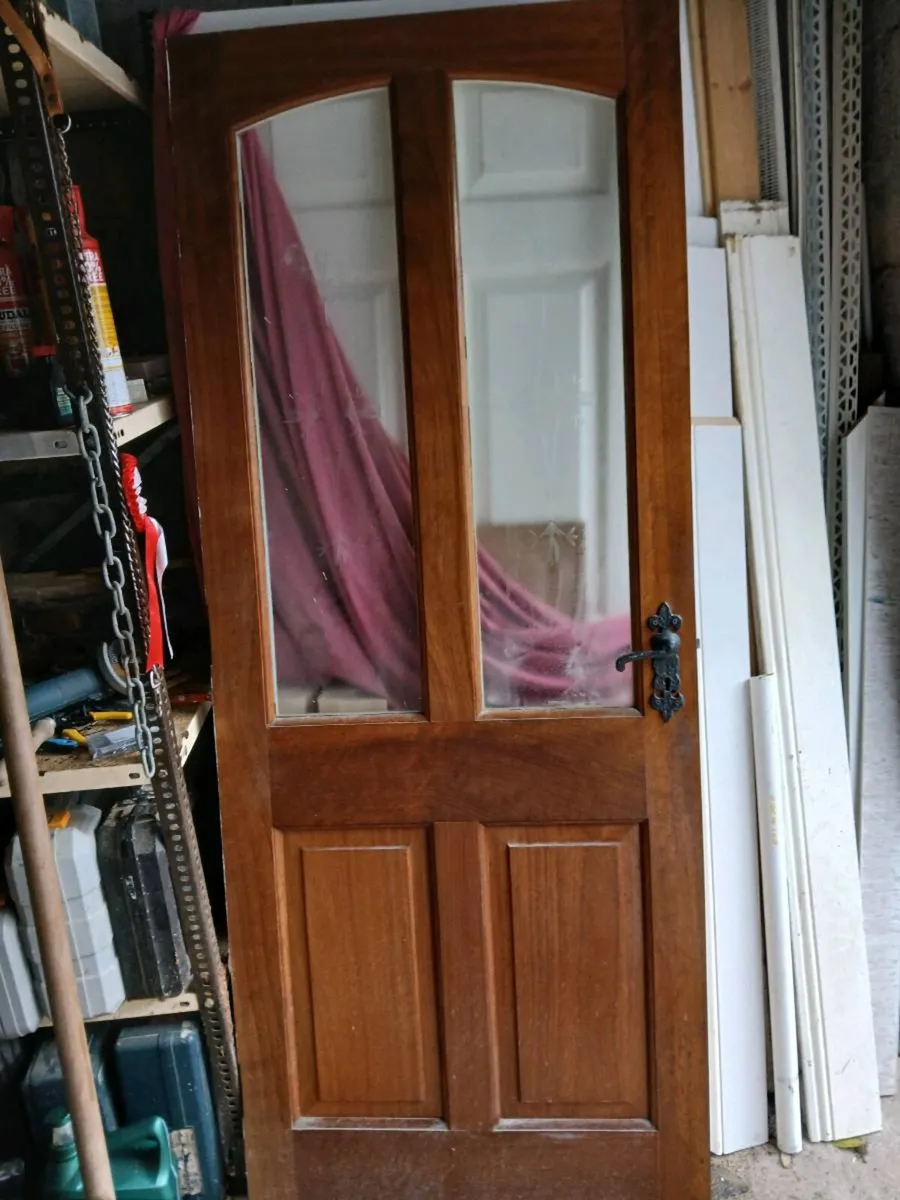 Teak door⁷