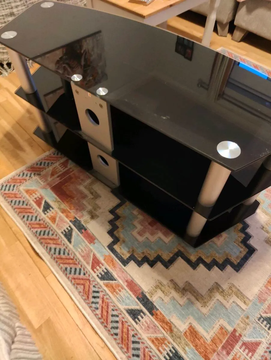Television stand - Image 1