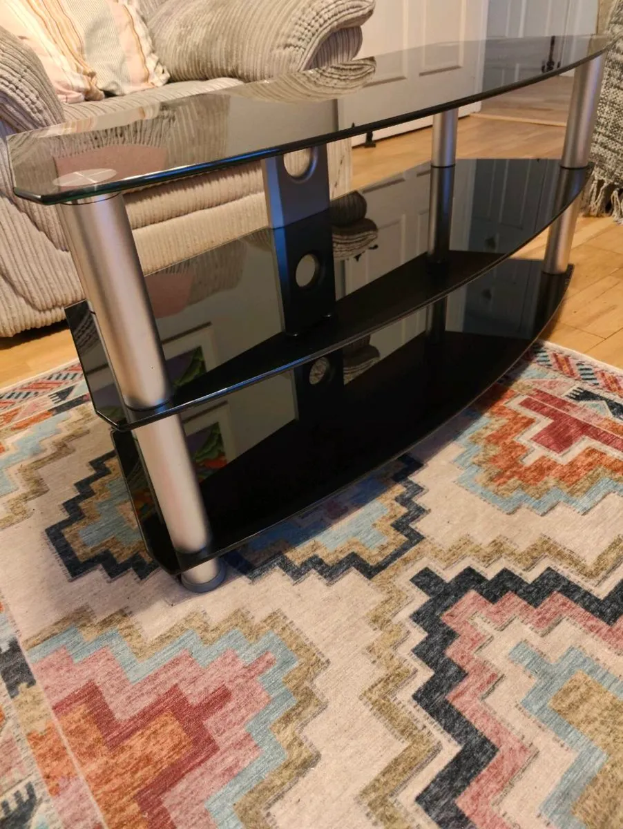 Television stand - Image 2