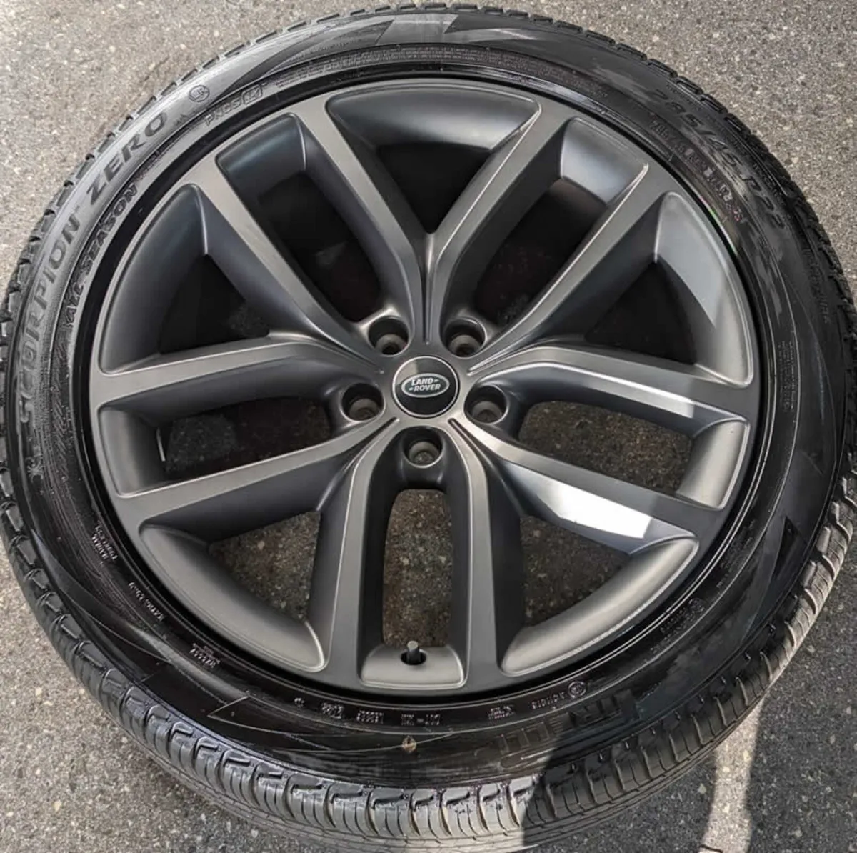 22" Genuine RANGE ROVER SPORT STYLE 5127 PIRELLIS - Image 4