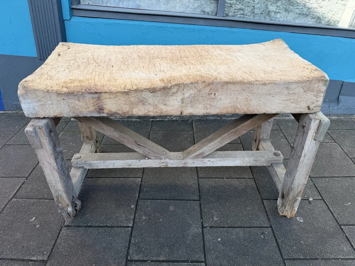 Online pub and house clearance auction - Image 1