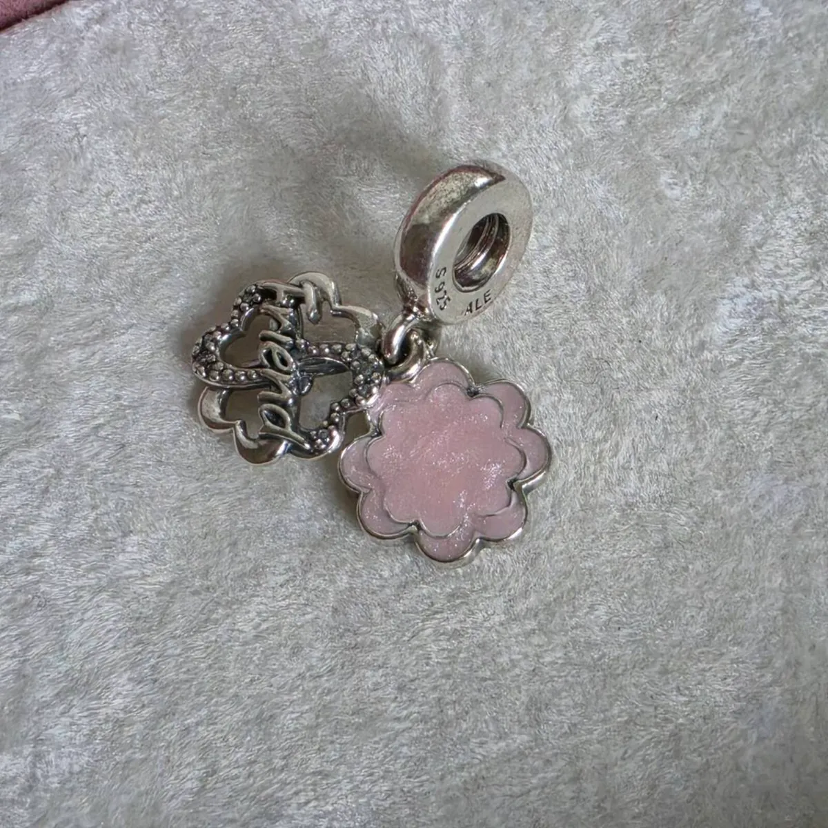 Pandora four-leaf clover friendship dangle charm - Image 3
