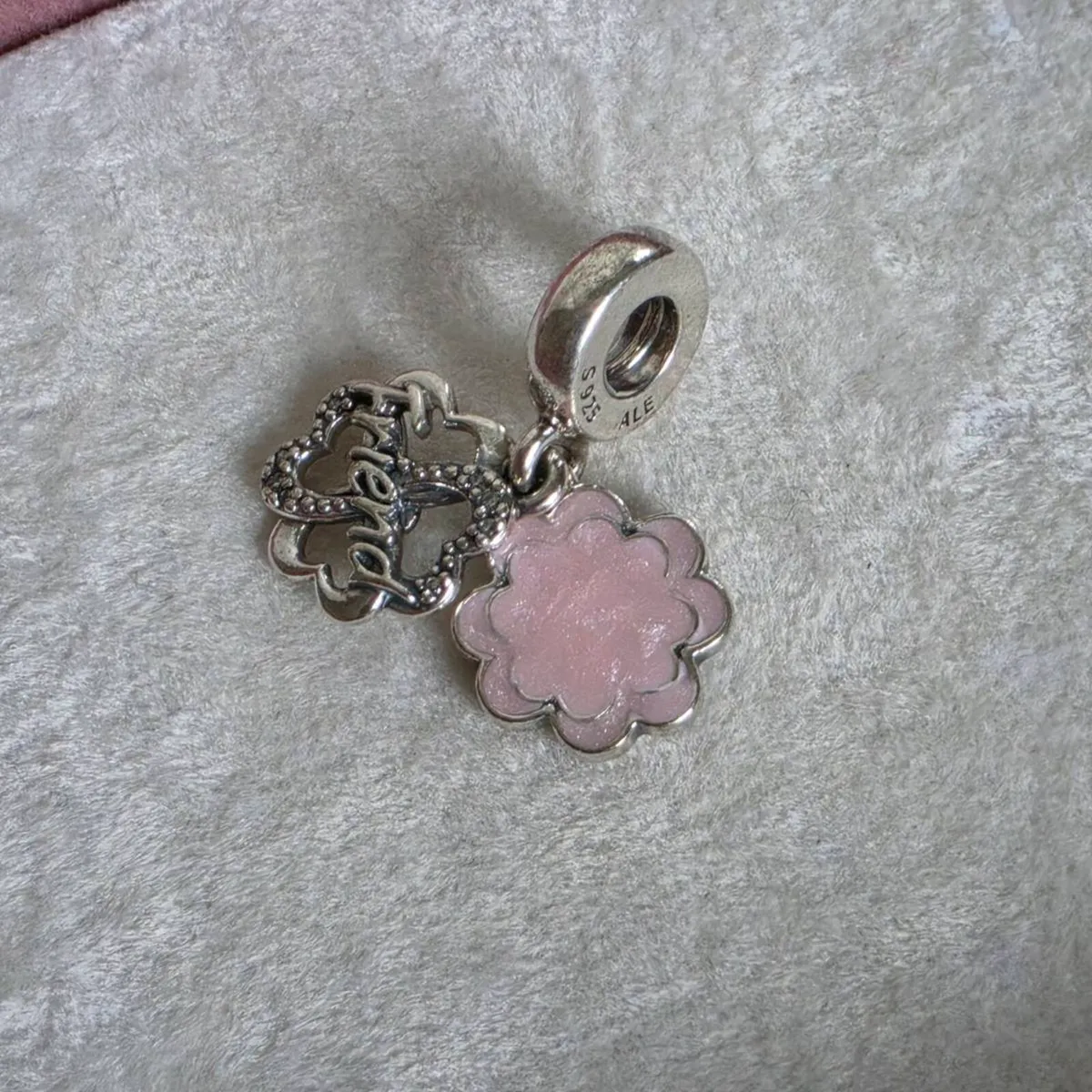 Pandora four-leaf clover friendship dangle charm - Image 1