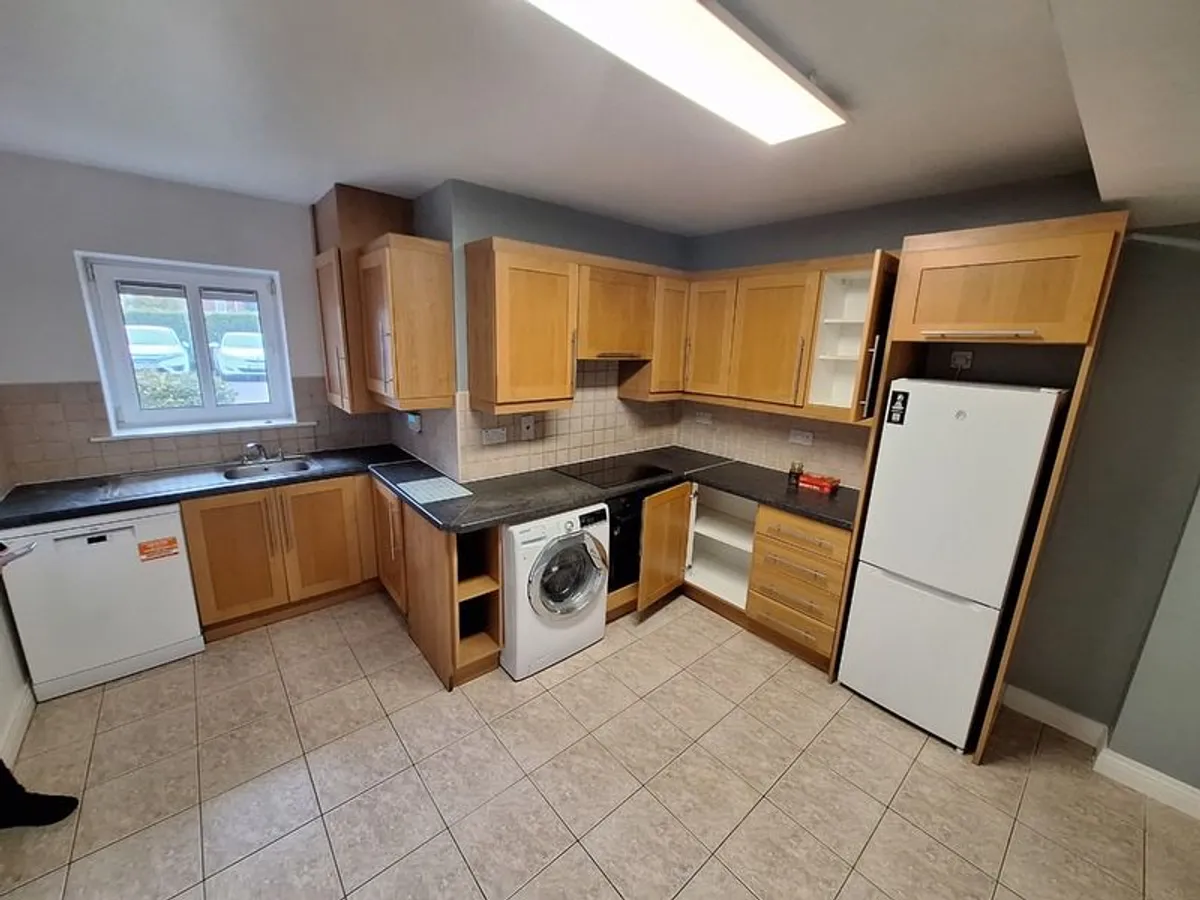 Kitchen units for sale - Image 1