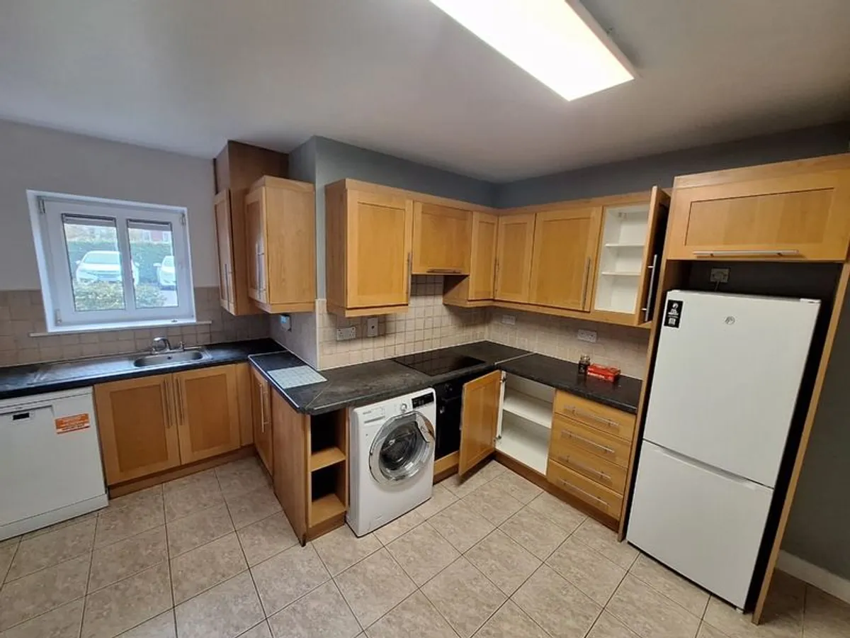 Kitchen units for sale - Image 2