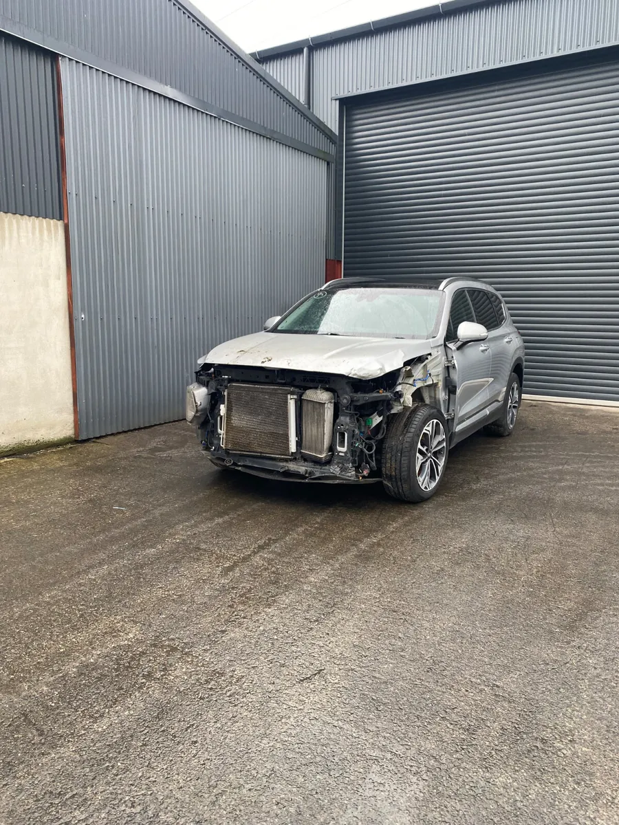 2022 Hyundai Santa Fe for breaking - Image 3