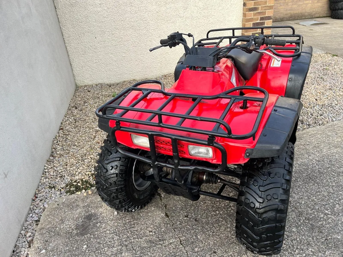 Honda 300cc 4x4 Quad - Image 2