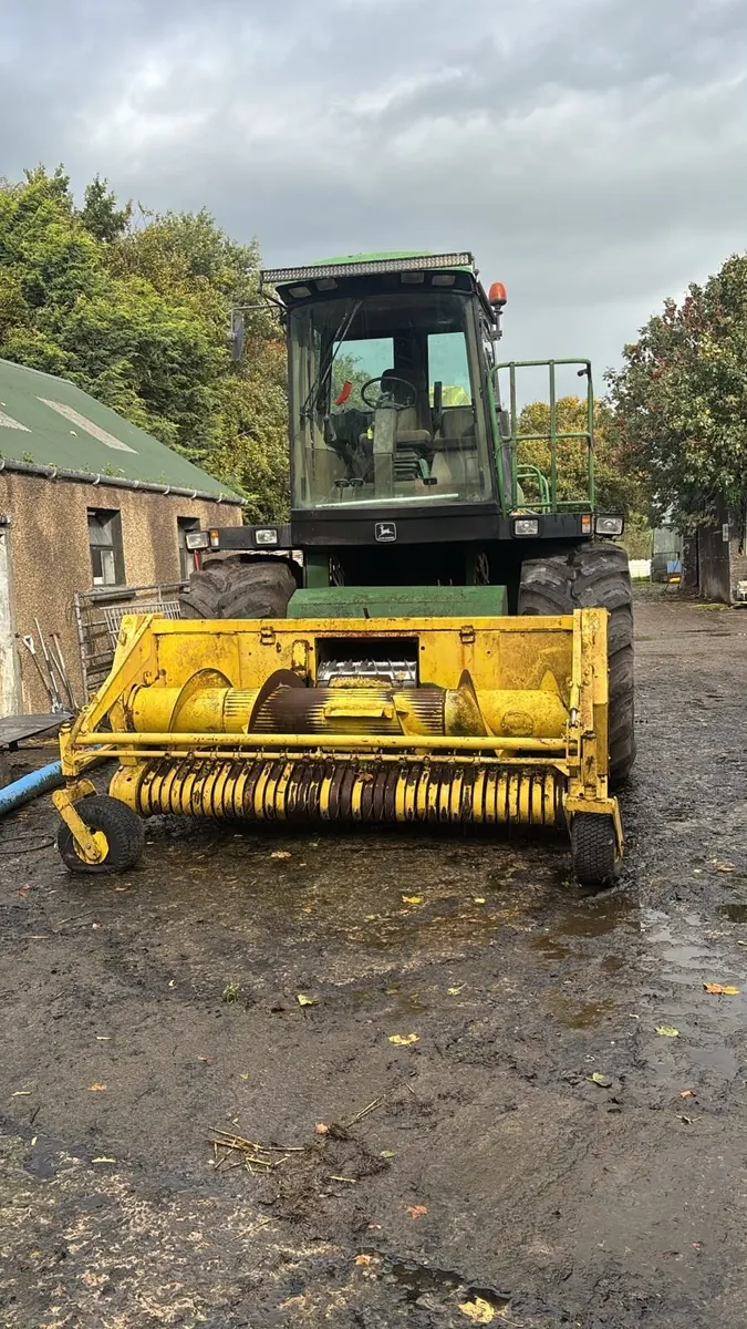 John Deere Self Propelled Silage Harvester 6910 - Image 3