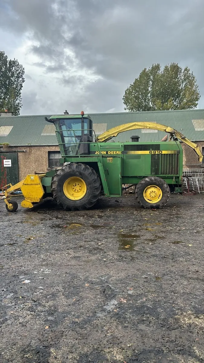 John Deere Self Propelled Silage Harvester 6910 - Image 4