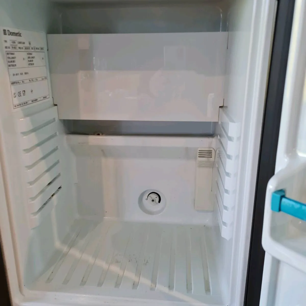 Electrolux mini fridge - Image 2