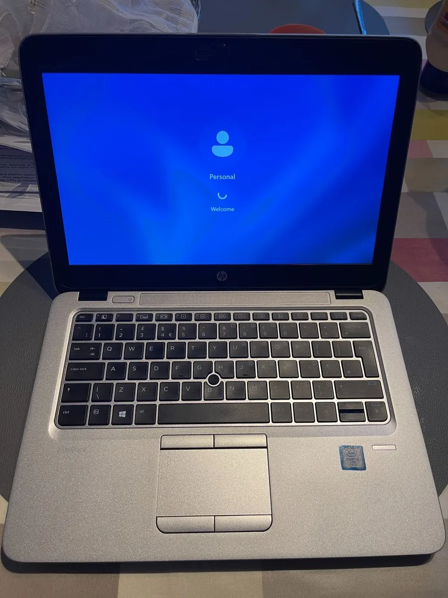 HP EliteBook 820 i5-16GB-2SSD - Image 1