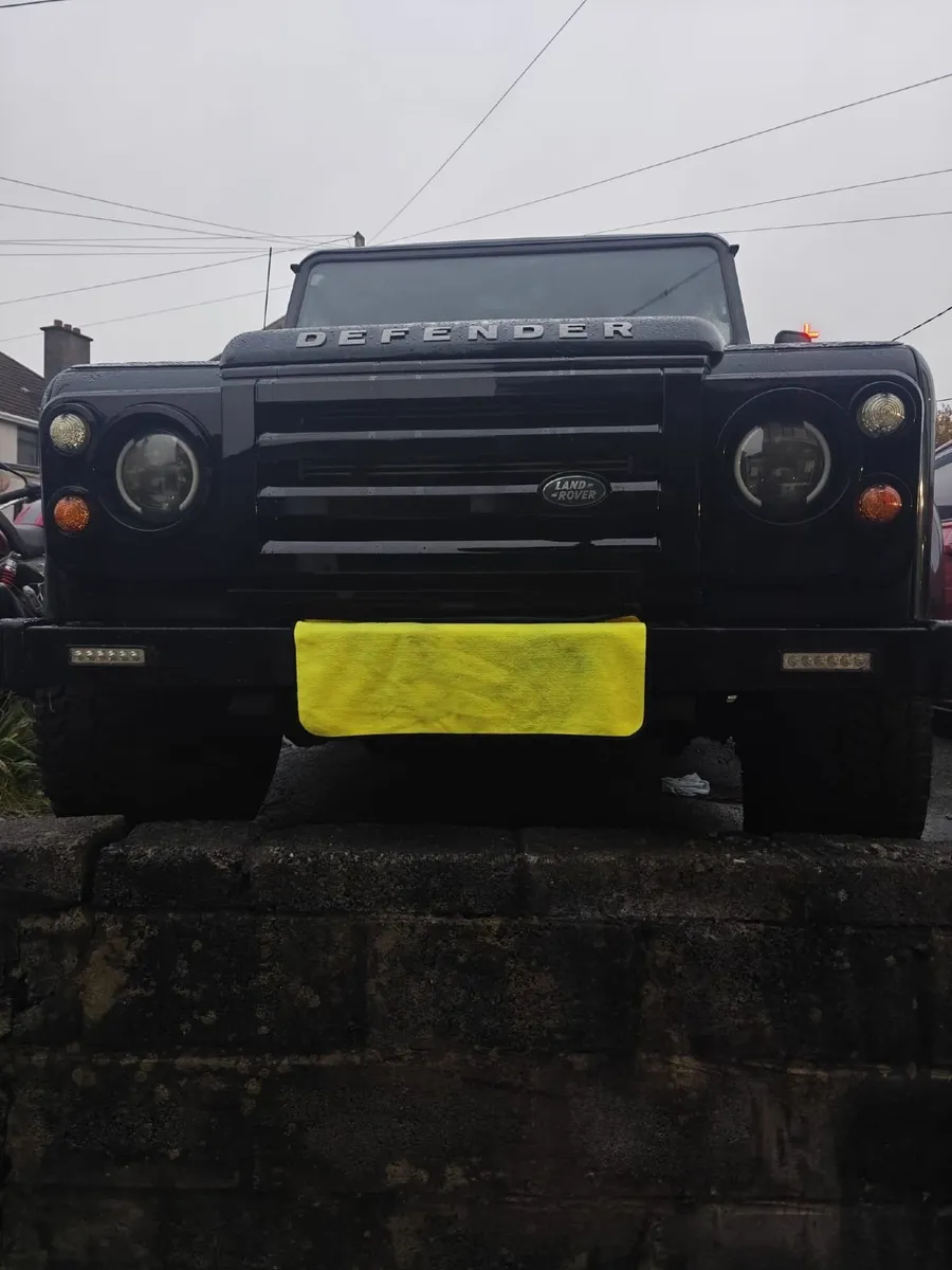 LANDROVER DEFENDER SVX STYLE GRILLE - Image 1