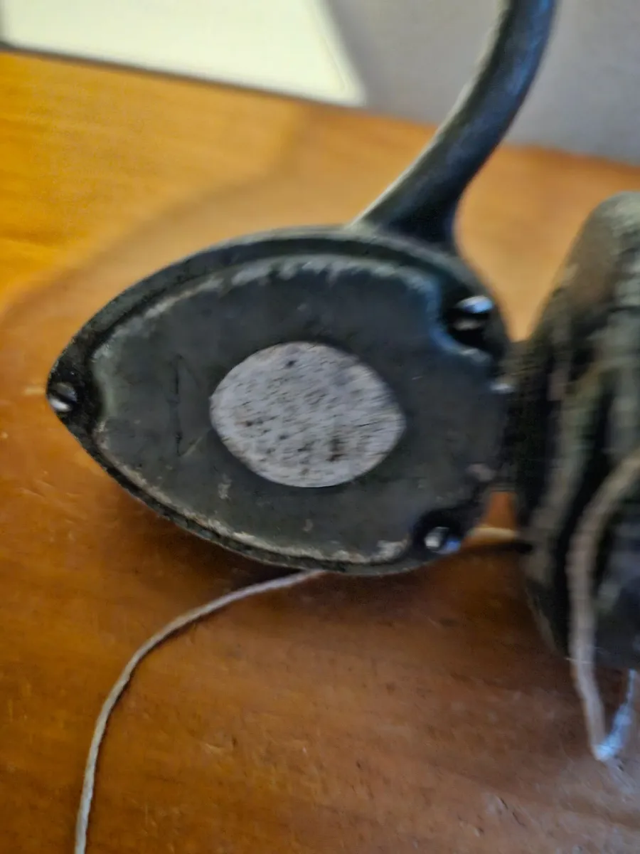 Vintage Fishing Reel - Image 2