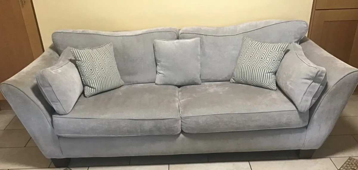 4 Seater Sofa - Image 2
