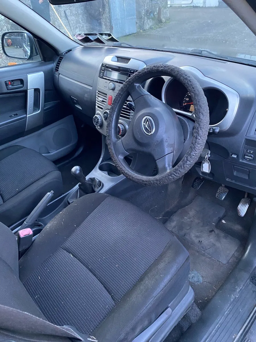 Daihatsu Terios Jeep - Image 4