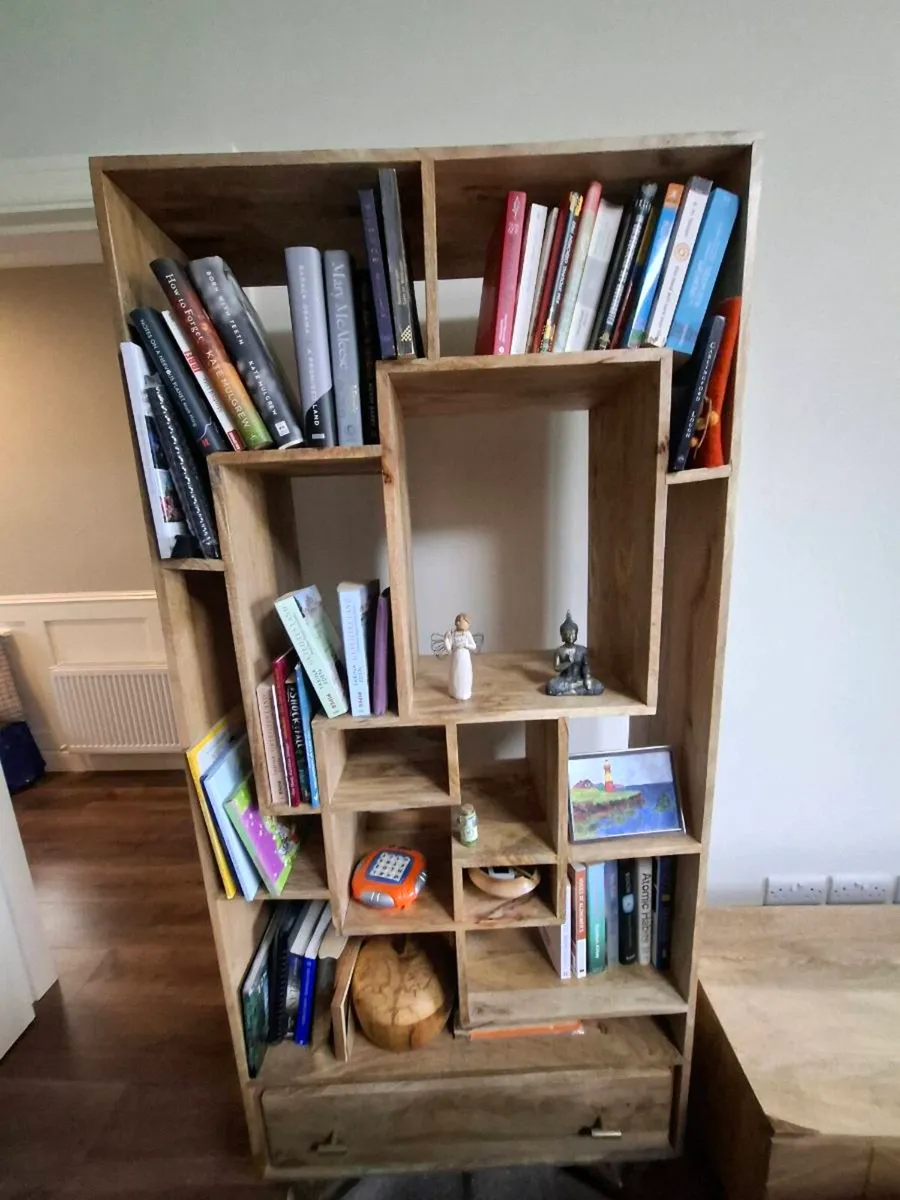 Book shelf - Image 2
