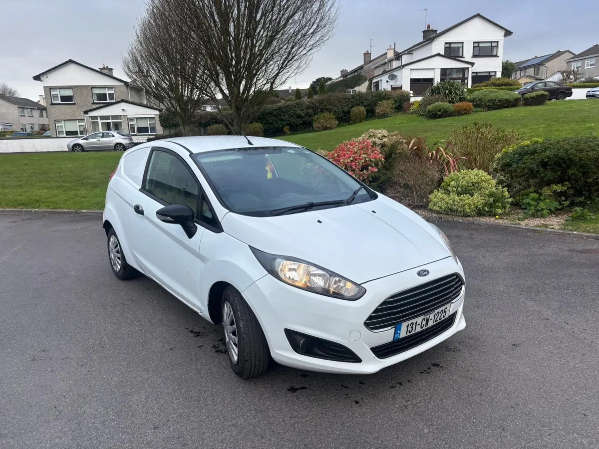 Ford Fiesta 2013 - Image 1