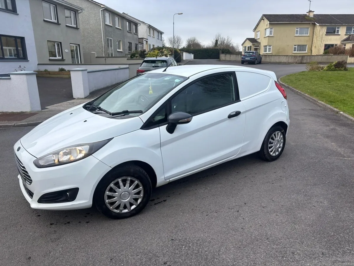 Ford Fiesta 2013 - Image 3