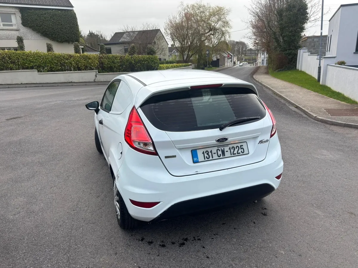 Ford Fiesta 2013 - Image 4