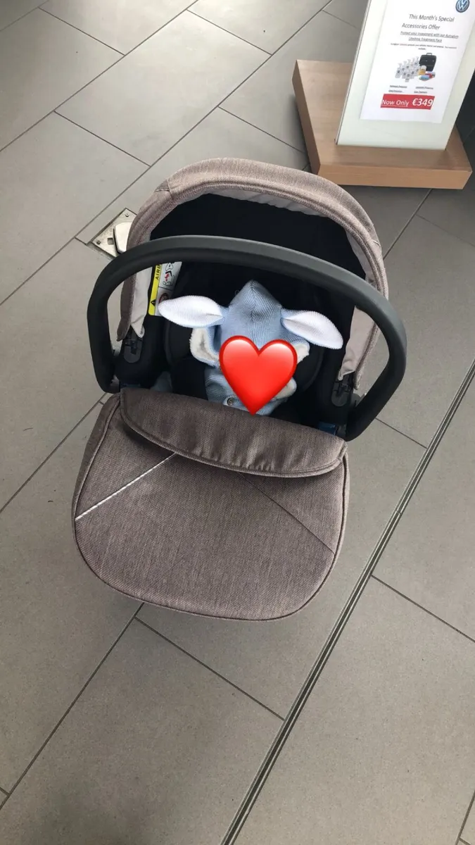 Silvercross Wayfarer Travel System - Image 3