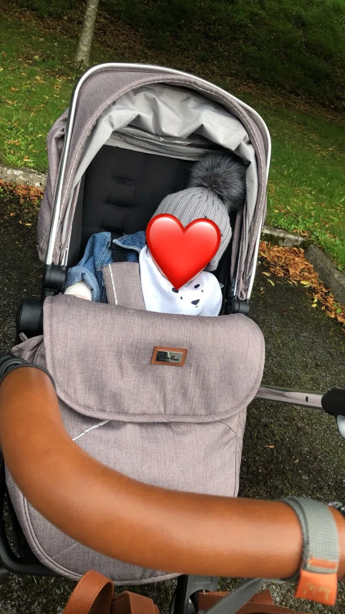 Silvercross Wayfarer Travel System - Image 2