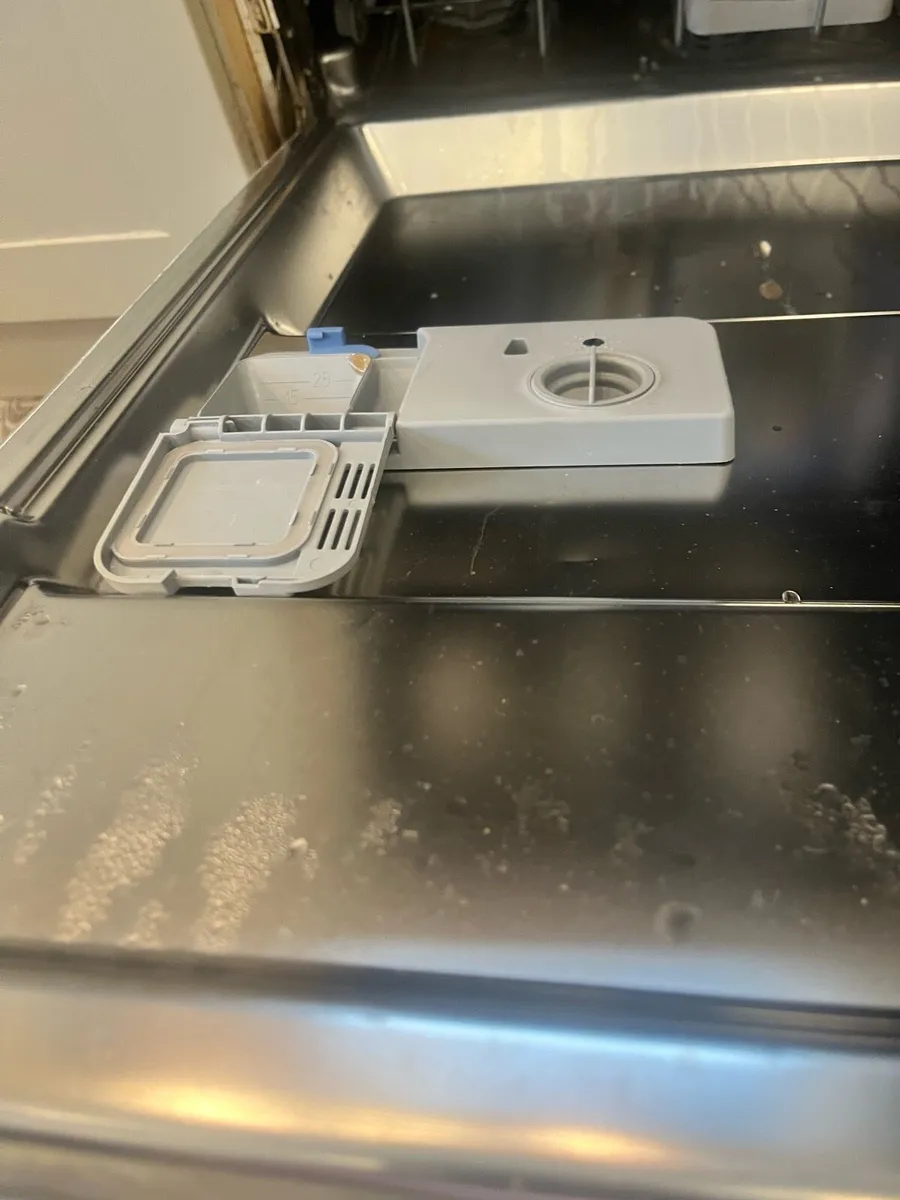 Dishwasher - Image 4