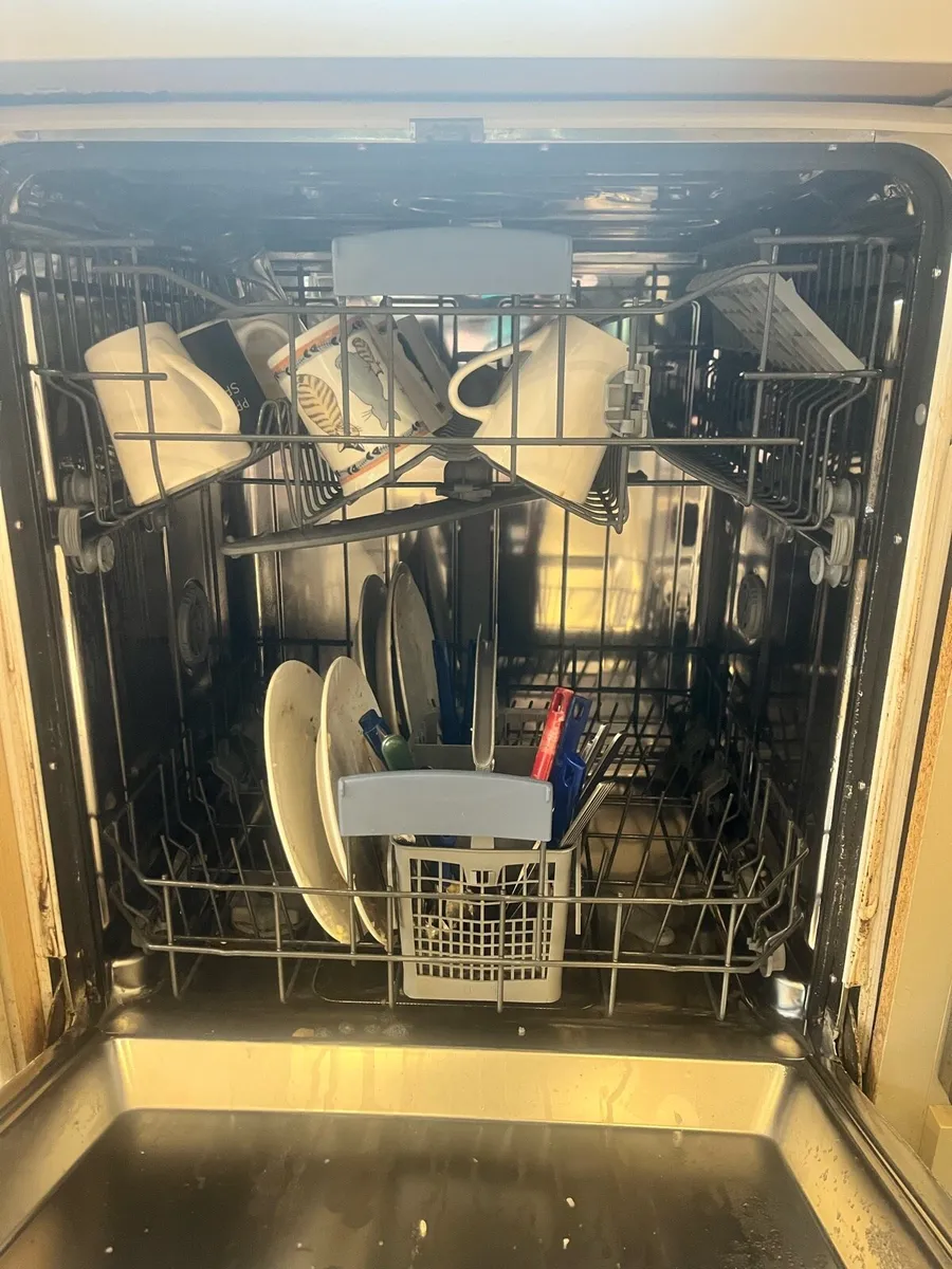 Dishwasher - Image 3