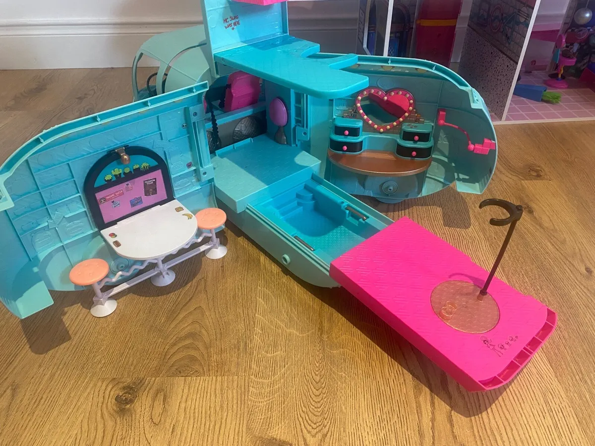LOL Doll House & Camper Van - Image 3