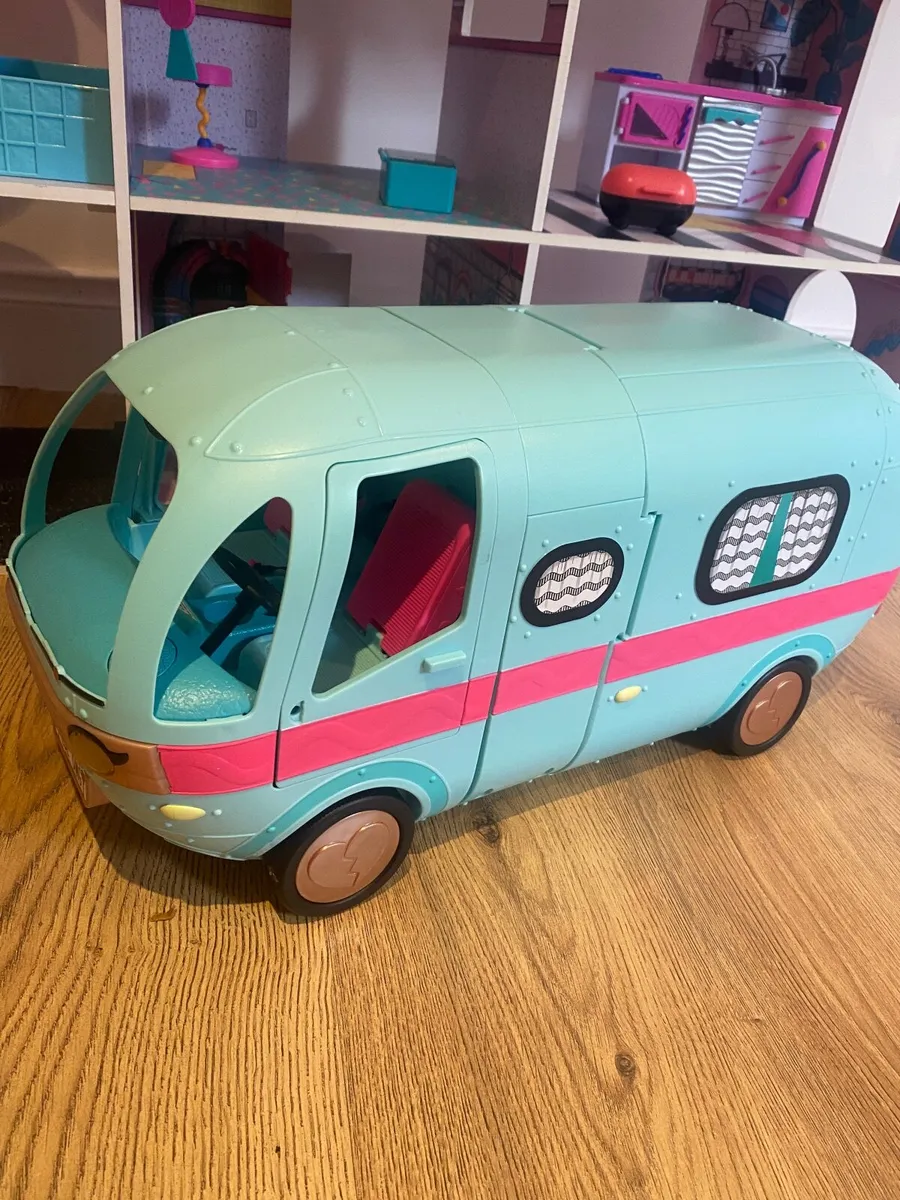LOL Doll House & Camper Van - Image 2