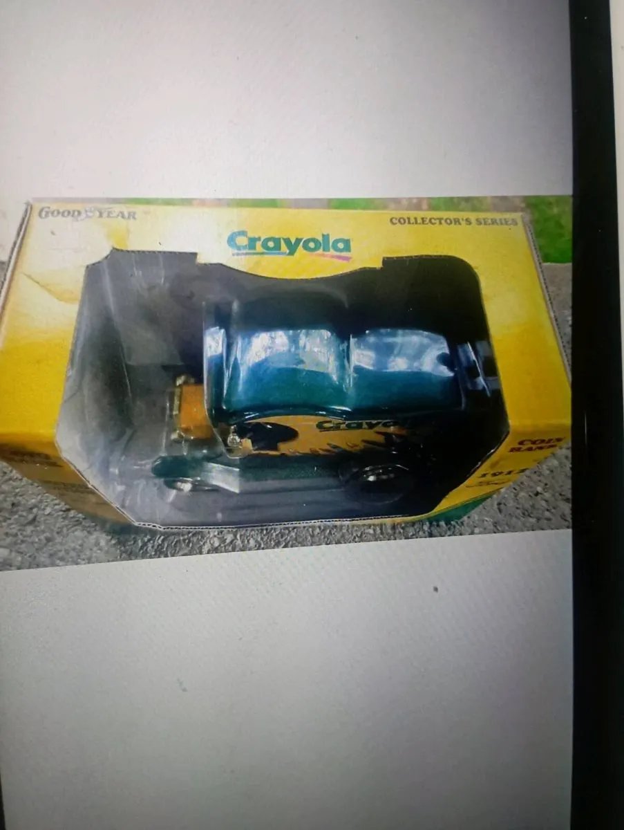 DIE-CAST MODLE GOOD YEAR 1998 GEARBOX VAN - Image 2