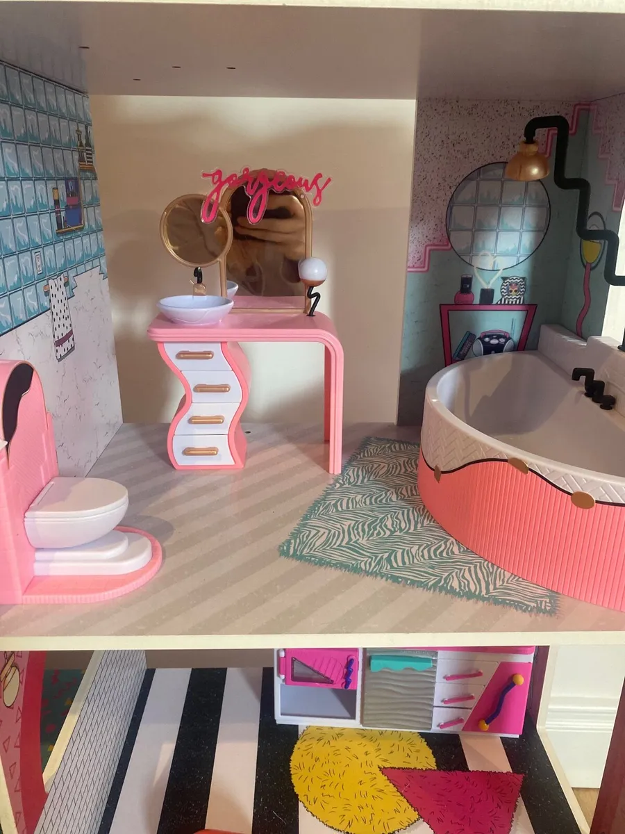 LOL Doll House & Camper Van - Image 4